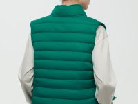 Утепленный жилет приталенного силуэта