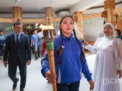 В Доме Арчы зажгли огонь Спартакиады учащихся Якутии