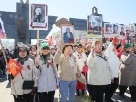 Фото. В Якутске акция «Бессмертный полк» собрала более 50 тысяч человек