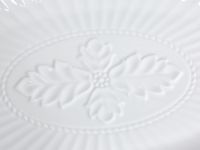 Блюдо Emboss White