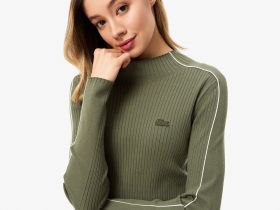 Женский свитер Lacoste классического кроя