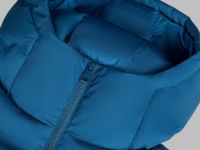 Утепленное пальто с капюшоном