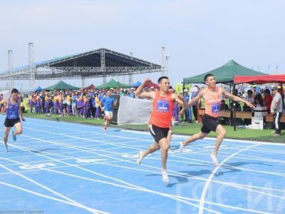 Валентин Иванов и Диана Адасько вновь выиграли забеги на Спортивных играх народов Якутии