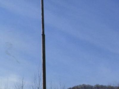 Памятный знак воинам 395-й стрелковой дивизии, защищавшим Кочкановский перевал от фашистских захватчиков