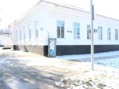 Здание, где в сентябре 1918 г. состоялся фронтовой съезд командиров краснопартизанских отрядов по созданию регулярной Красной Армии Ставрополья
