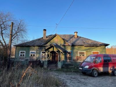 Дом волостного правления в деревне Колтуши