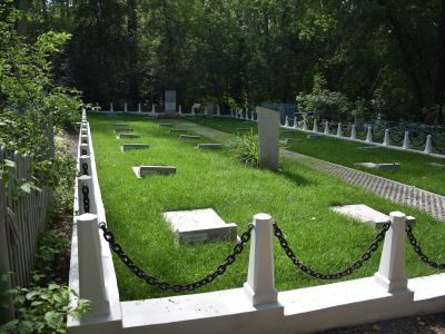 Братская могила воинов, умерших от ран в годы Великой Отечественной войны в госпиталях г. Прокопьевска