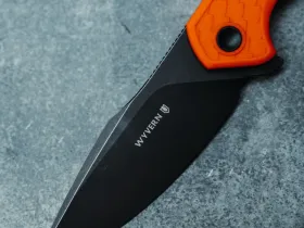 Складной нож Mr.Blade Wyvern blackwash, сталь AUS-8, рукоять оранжевый FRN