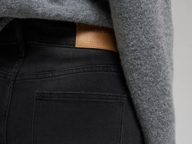 Укороченные джинсы прямого кроя