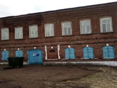 Дом жилой с магазином
