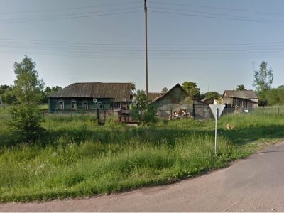 Памятное место, где 15 июля 1941 г. был произведен второй залп из батареи реактивных минометов («Катюша») под командованием капитана И.А. Флерова. Установлен мемориальный знак