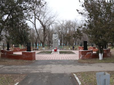 Памятник Герою Советского Союза О.И.Городовикову