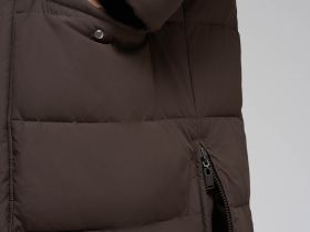 Однобортное пальто с капюшоном