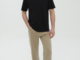 Базовая футболка из хлопка прямого силуэта