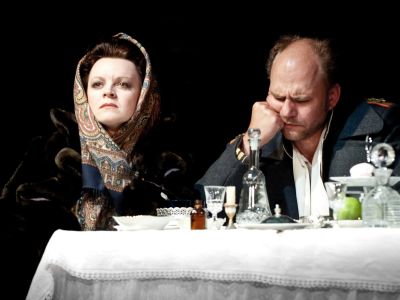 Три сестры (Небольшой драматический театр)