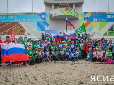 Якутские спортсмены провели акцию ко Дню российского флага