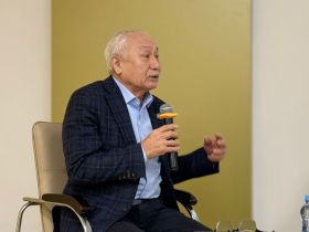 Презентована книга Сергея Вахрина «Тайны якутских фамилий»