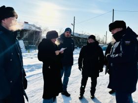 В Якутске и Жатае осмотрели проблемные объекты строительства