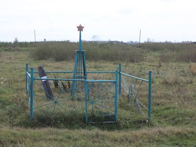 Могила 2-х партизан