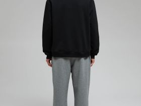 Толстовка с воротником на молнии