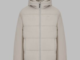 Утепленная куртка с капюшоном