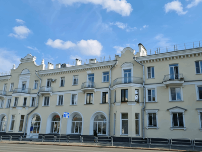 Челябинская областная детская библиотека им. В. Маяковского на ул. Коммуны, 129