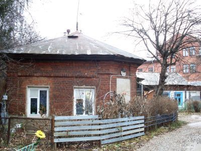 Служебная постройка