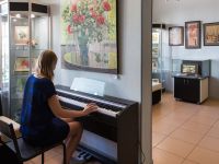 Библиотека № 195 на ул. Адмирала Лазарева