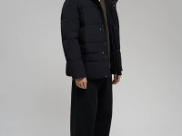 Утепленная куртка с капюшоном