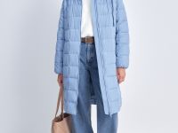 Пуховое пальто с капюшоном