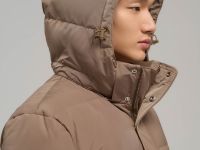 Пуховое полупальто со съемным капюшоном