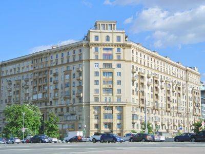 Жилой дом, 1937-1939 гг., архитекторы А.В.Щусев, А.К.Ростковский