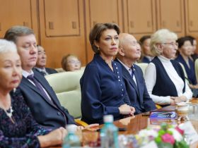 Глава Якутии вручил государственные награды