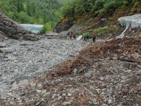 «В горах Семи Хребтов. Водопады хребта Сэттэ Дабан»
