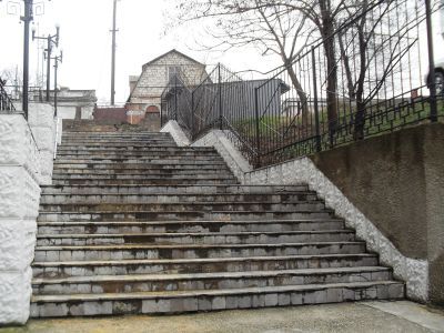 Лестница каменная