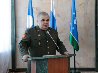 Сессия началась с награждения