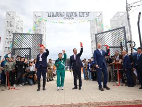 В селе Ытык-Кюель торжественно открыли стадион «Дьулуруйар Ньургун Боотур»