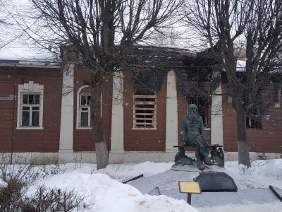 Дом Новоселовых (деревянный)