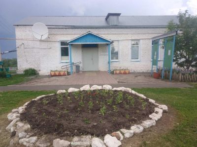 Кармало-Аделяковская поселенческая библиотека