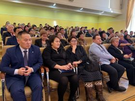 В Якутске проходит публичный отчет министерства образования Якутии