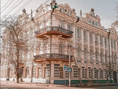 Дом купца Губина (Здание, где с января по апрель 1920 г. находился штаб реввоенсовета XI Армии во главе с С.М. Кировым)