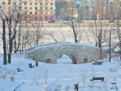 Три садовых мостика