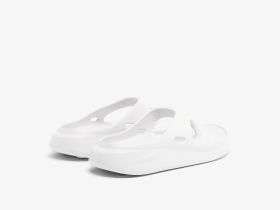 Женские пантолеты Lacoste MEDUZ FLIP-FLOP 1261 CFA