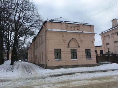 Флигель служебный