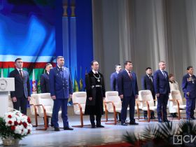 Торжественное собрание общественности ко Дню республики состоялось в Якутске