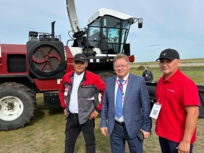 Аграриям Якутии обеспечить кормозаготовку в оптимальные сроки помогает техника Ростсельмаш