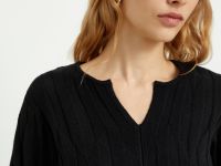 Джемпер полуприлегающего силуэта с округлой горловиной