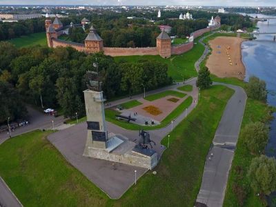 Бастионы «Малого земляного города» (Веселая и Екатерининская горки) — остатки второго оборонительного пояса древнего Новгорода