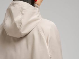 Ветровка со съемным капюшоном