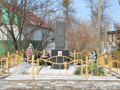 Могила неизвестных советских воинов-танкистов